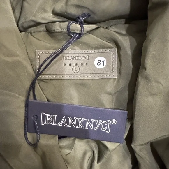 NWT Blank NYC Evereve Oversized Puffer Matcha Latte Green Vest Size Large - Picture 9 of 9